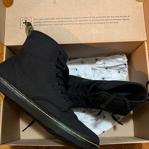 Dr. Martens Shoreditch Black Canvas Lace Up Combat Boots Women’s 9 - Like New